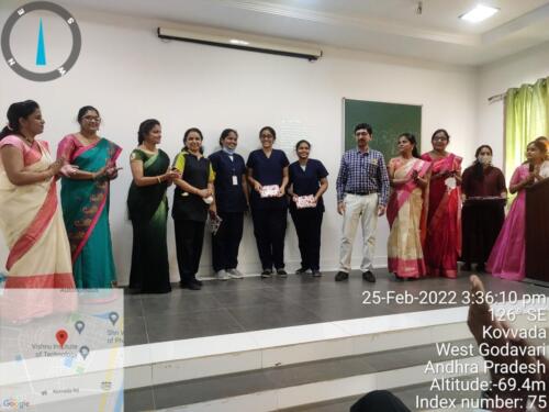 Ms Sakhetha, Ms Sri Sowmya, and Ms Vineetha, IV BDS, 3rd Prize in Quiz Competition.